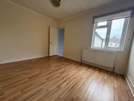 3 bedroom terraced house to rent - Photo 4