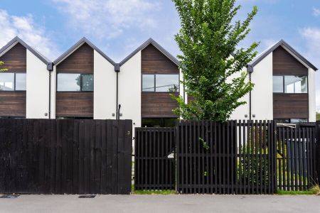 Pet friendly townhouse! - Photo 2