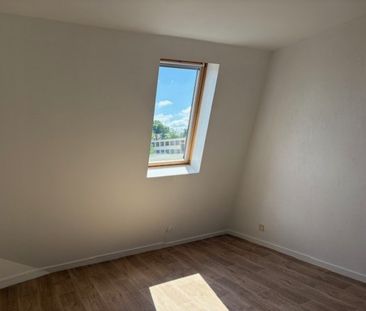 Location Appartement 4 pièces 79 m² La Châtre - Photo 5