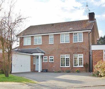 4 bedroom detached house to rent - Photo 6