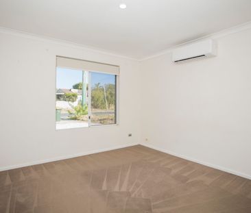 3 x 1 home in great location close to schools and beaches! - Photo 3