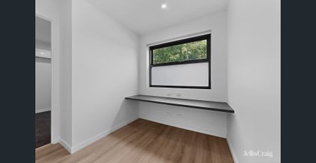 Modern Style and Convenience in Ascot Vale - Photo 3