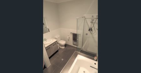 Booming area surrounded by small parks - Photo 4