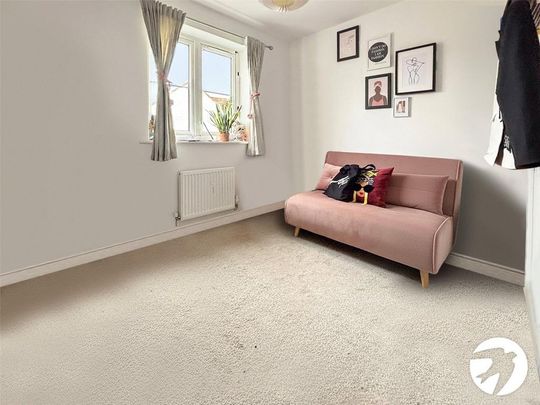3 bedroom end of terrace house to rent - Photo 1