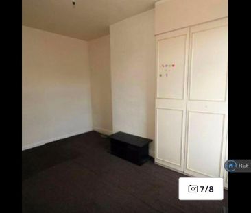 2 bedroom end of terrace house to rent - Photo 1