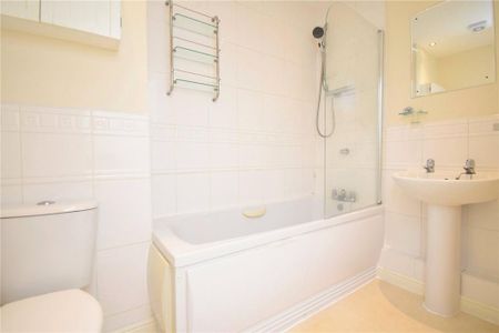 2 bedroom apartment to rent - Photo 5