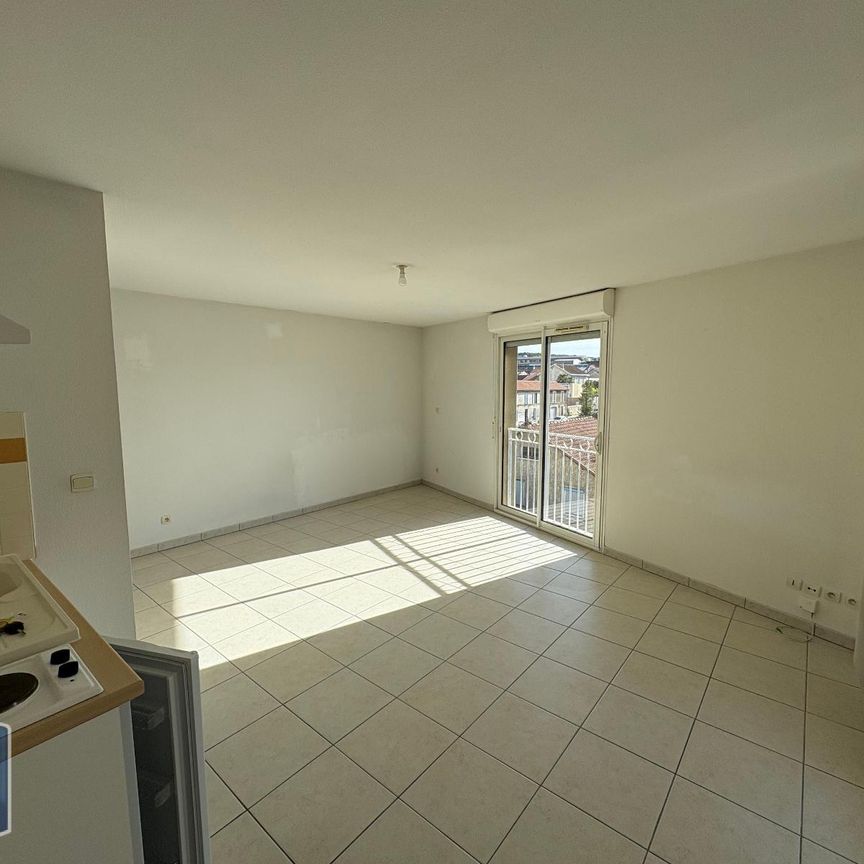 Location Appartement 1 pièce 32m² ANGOULEME 16000 - Photo 1