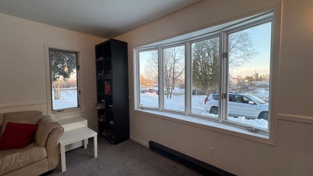 For Lease - 754 The Queensway N/A Unit# Main, Georgina, Ontario - Photo 1