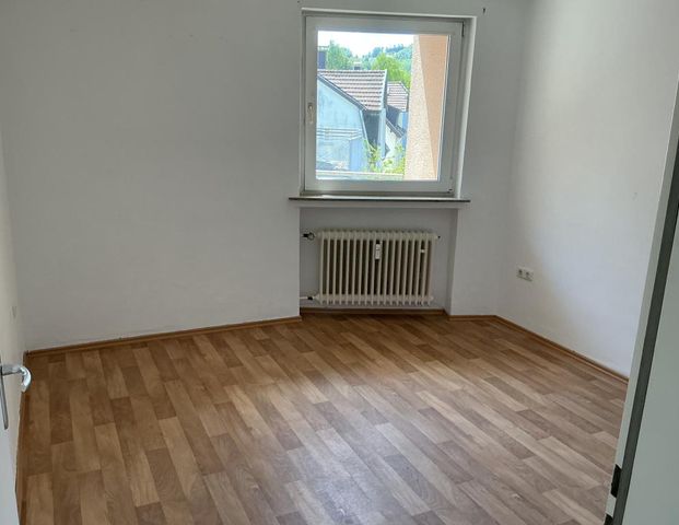 Schöner Wohnen in Lüdenscheid-Brügge: Tolle 3-Zimmer-Wohnung mit Balkon und neuem Badezimmer! - Photo 1