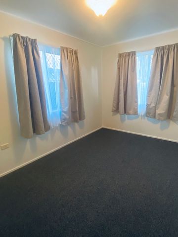 Cozy Unit - Hop Skip & Jump to Clontarf Waterfront - Photo 4