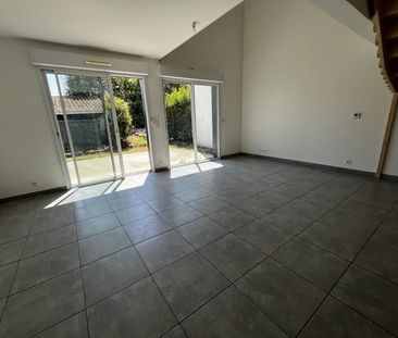 Location Maison 4 pièces 86m² AMBARES ET LAGRAVE 33440 - Photo 1