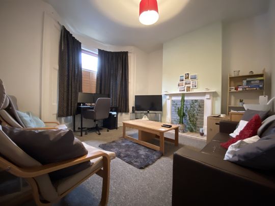 Sapphire Street, Adamsdown - Photo 1