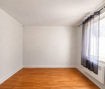 3 1/2 Semi-meublé à Montcalm - Photo 1