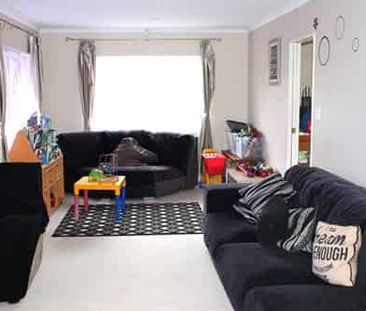 Elegant 4 Bedroom House - Photo 2