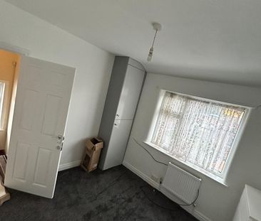 Room in a Shared House, Hemmons Road, M12 - Photo 4