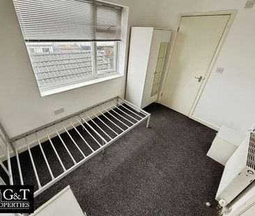 Maypole Hill, Halesowen, B63 - Photo 5