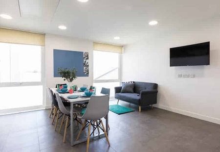 Silver Ensuite - Photo 3