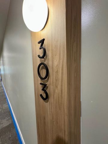 Corner unit at ZARA – Third Floor - Photo 3