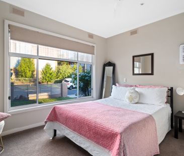 Beautiful Two Bedroom Home - Photo 3