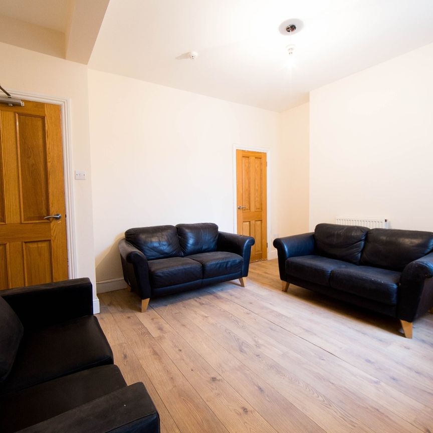 5 Bed Terraced House, Bellevue Terrace, SO14 - Photo 1