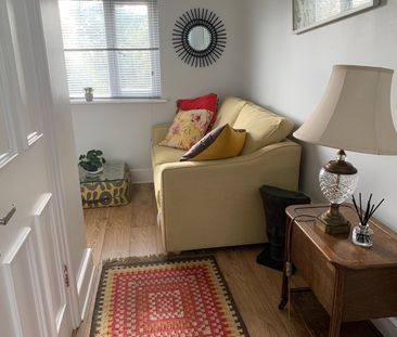 Studio Flat, London, SE25 - Photo 1