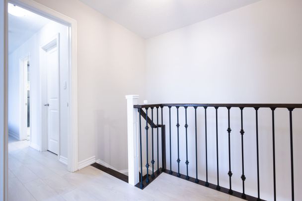 For Lease - 2728 William Jackson Drive Unit# 7, Pickering, Ontario - Photo 1