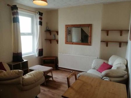 4 bedroom terraced house to rent - Photo 4