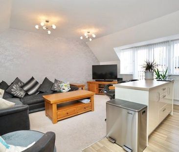 2 bedroom coach house to rent - Photo 1