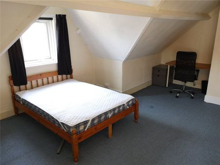 5 Bedroom Flat / Apartment - Landguard Road, Southampton - Photo 5