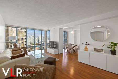 Condo in Downtown Vancouver, BC - Photo 2