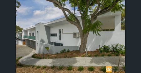 MODERN 2 x 2 APARTMENT - Photo 2