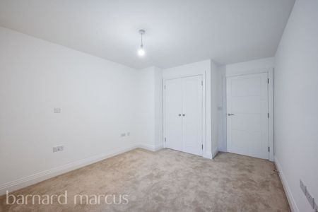 Potters Grove, NEW MALDEN - Photo 4