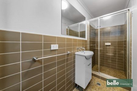 Renovated One Bedroom Apartment Close To Tramsheds & Light Rail - Photo 4