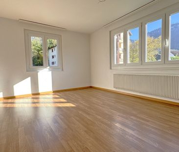 Rent a 3 ½ rooms apartment in Moutier - Photo 2