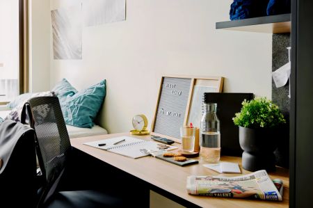 4 Bedroom Apartment- High floor - Photo 3