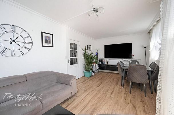 3 bedroom flat to rent - Photo 1