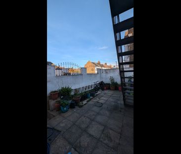 Studio Flat, London, NW10 - Photo 4