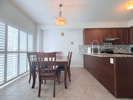 For Lease - 10 Greenspire Avenue Unit# Main & Second Floor, Markham, Ontario - Photo 3