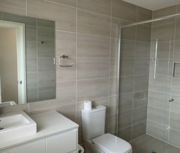 Spacious Living! - Photo 3