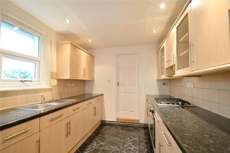 3 bedroom end of terrace house to rent - Photo 5