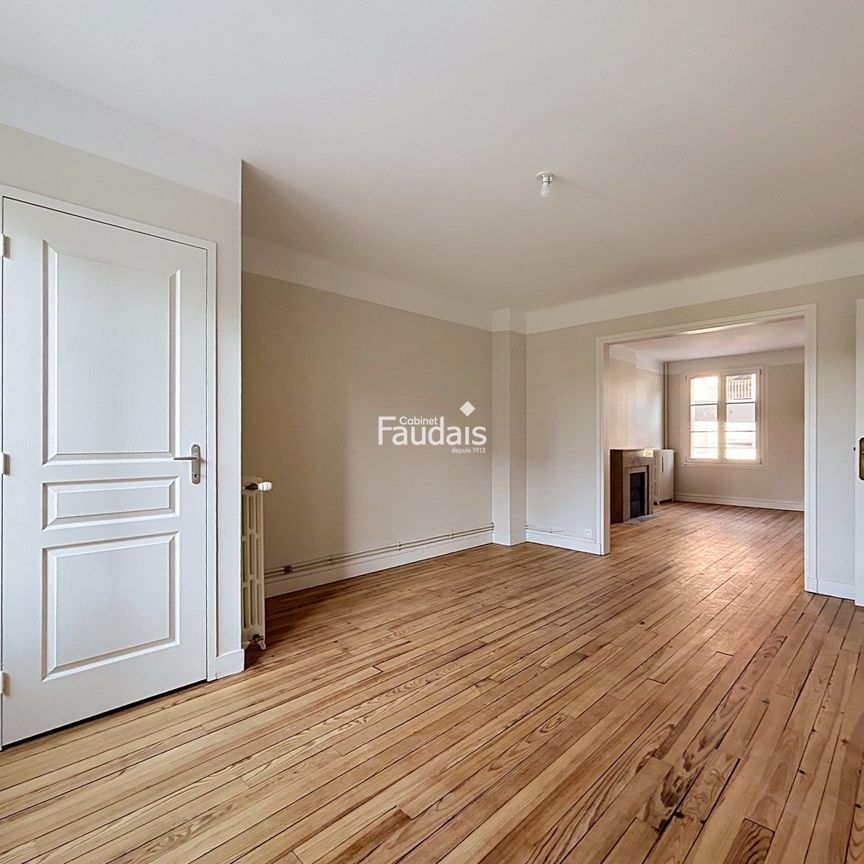 Location Appartement 6 pièces 166m² ST LO 50000 - Photo 1