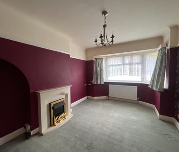 3 Bed Semi-Detached House, Whitefoot Lane, BR1 - Photo 2