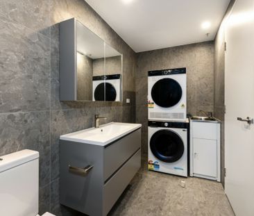 Charming One Bedroom Apartment In The Heart Of Woden - Photo 5