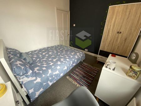 4 bedroom terraced house to rent - Photo 2