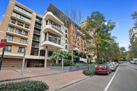 Spacious Apartment Plus Parking In Moore Park Gardens - Photo 2