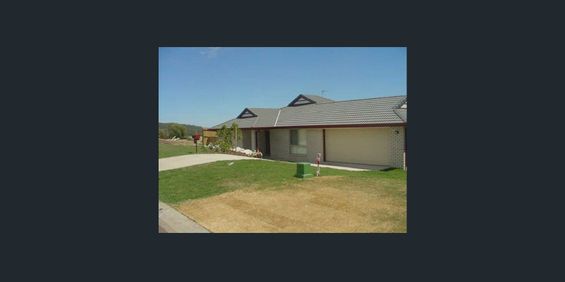 Glenvale Family Home Close to Schools and Shops - Photo 3