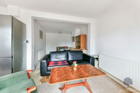 Turner Avenue, Mitcham, CR4 - Photo 3