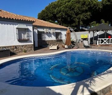 4 room luxury Villa for rent in Chiclana de la Frontera, Spain - Photo 6