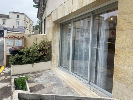 33450 SAINT-LOUBES - Appartement T1 bis à louer avec terrasse privative - Photo 4