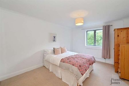 Compass Poiint, Grenade Street, London, E14 - Photo 3